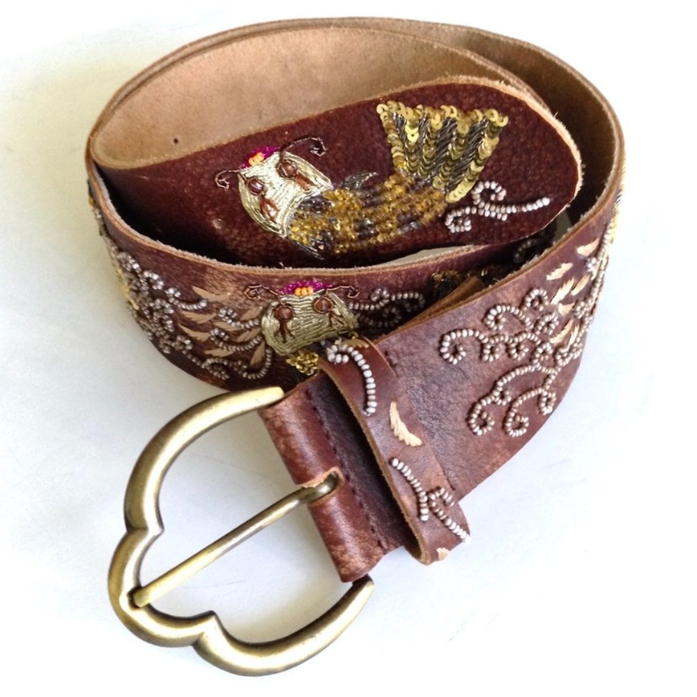 BETSEY JOHNSON-Brown Leather Sequin Koi Fish Belt